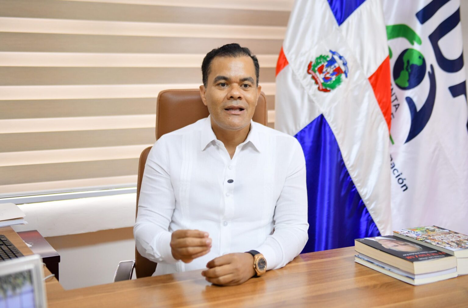 Director de la DIDA advierte a ARS y farmacias sobre monitoreo al cumplimiento de resolución