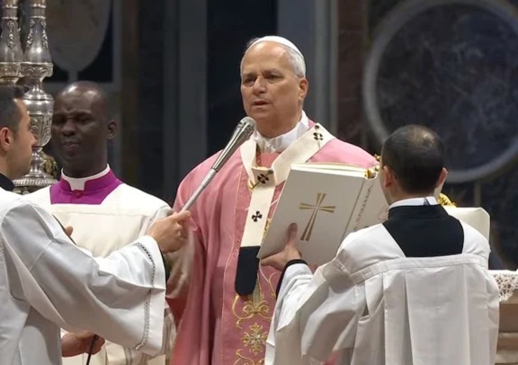 El papa insta a acabar con la violencia antisemita tras la "masacre terrorista" en Sídney