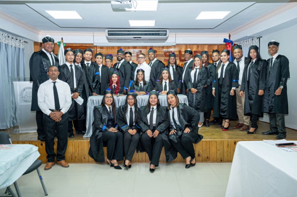 Estudiantes de Derecho de UTESUR realizan audiencia simulada