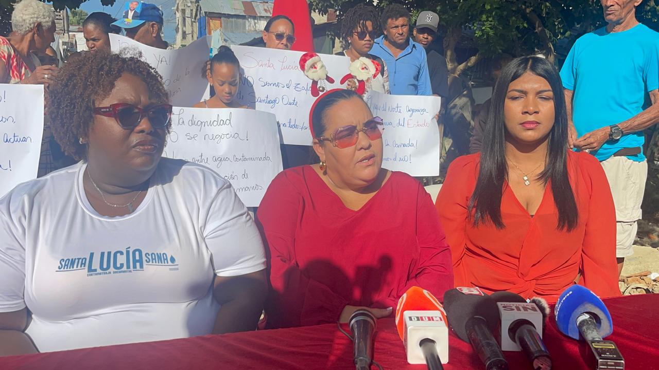 Comunitarios de Santiago Oeste exigen presupuesto para saneamiento de cañada ante riesgo de colapso de más de 100 viviendas