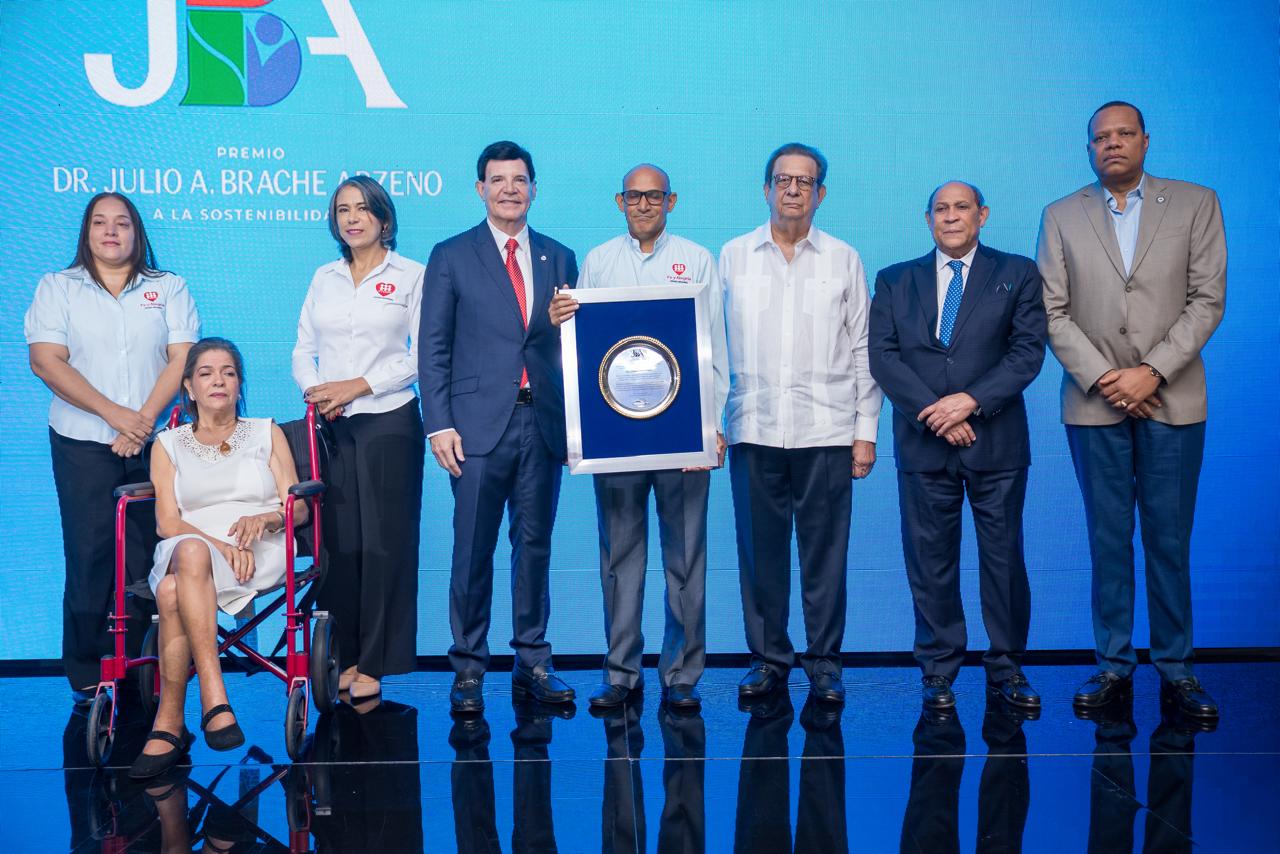 Fundación Rica entrega el Premio Dr. Julio A. Brache Arzeno a la Sostenibilidad en su quinta edición