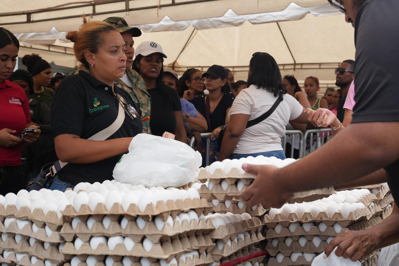 Compradores destacan excelentes precios en la Gran Feria Agropecuaria del Inespre