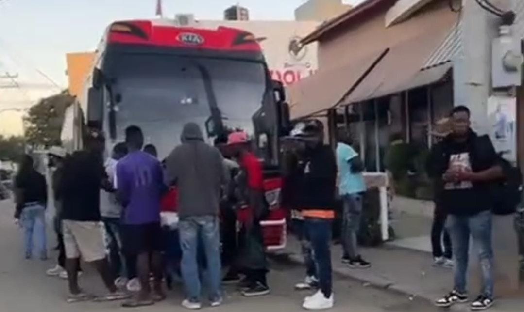 Continúa el éxodo masivo de haitianos hacia su país por Dajabón para fiestas de fin de año