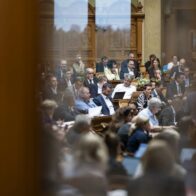 Millonaria venta de títulos de la deuda colombiana provoca controversia y demanda judicial