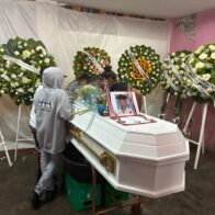 Durante velatorio, parientes de joven muerto en Villa Consuelo desmienten versión de Faride