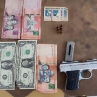 Policía arresta cuatro hombres y ocupa armas ilegales en operativos navideños en Santiago