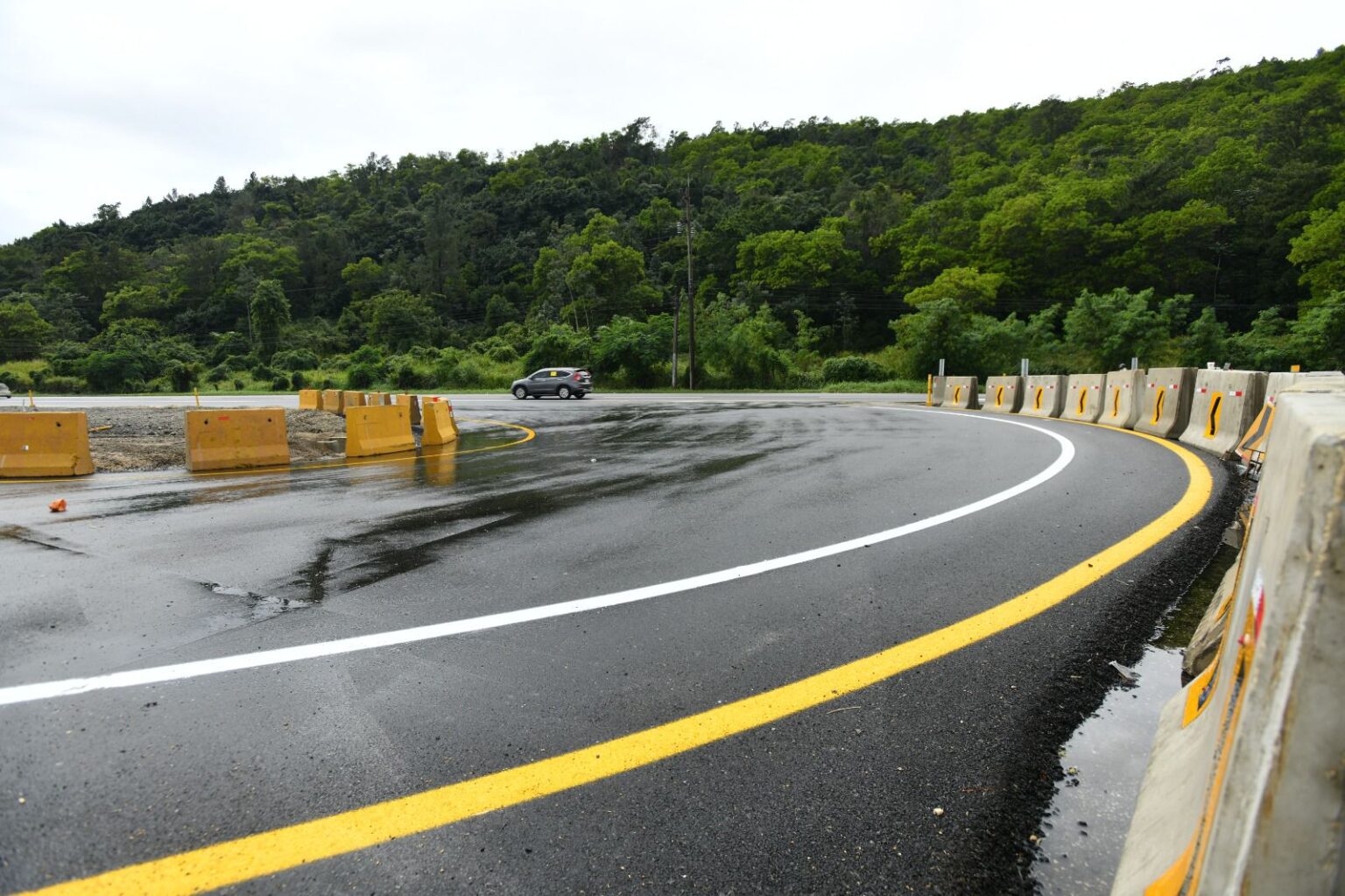 MOPC pone en servicio nuevas soluciones viales para mejorar el tránsito en la Autopista Duarte