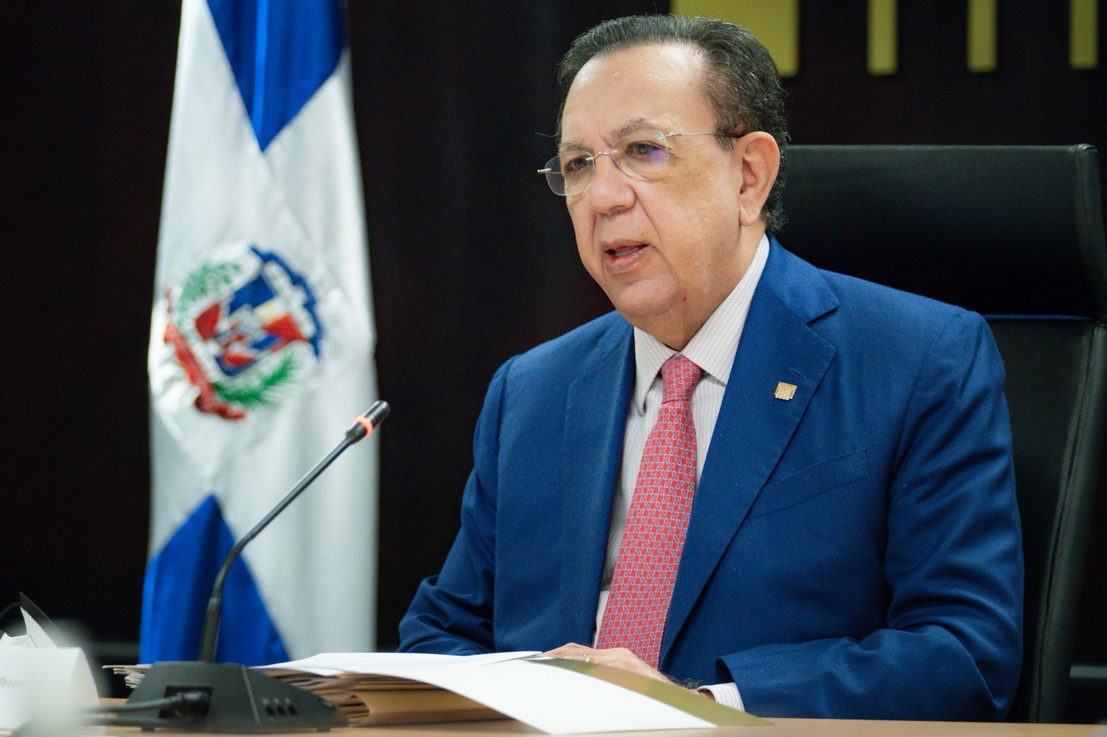 Héctor Valdez Albizu destaca la solidez financiera y el liderazgo de Banreservas