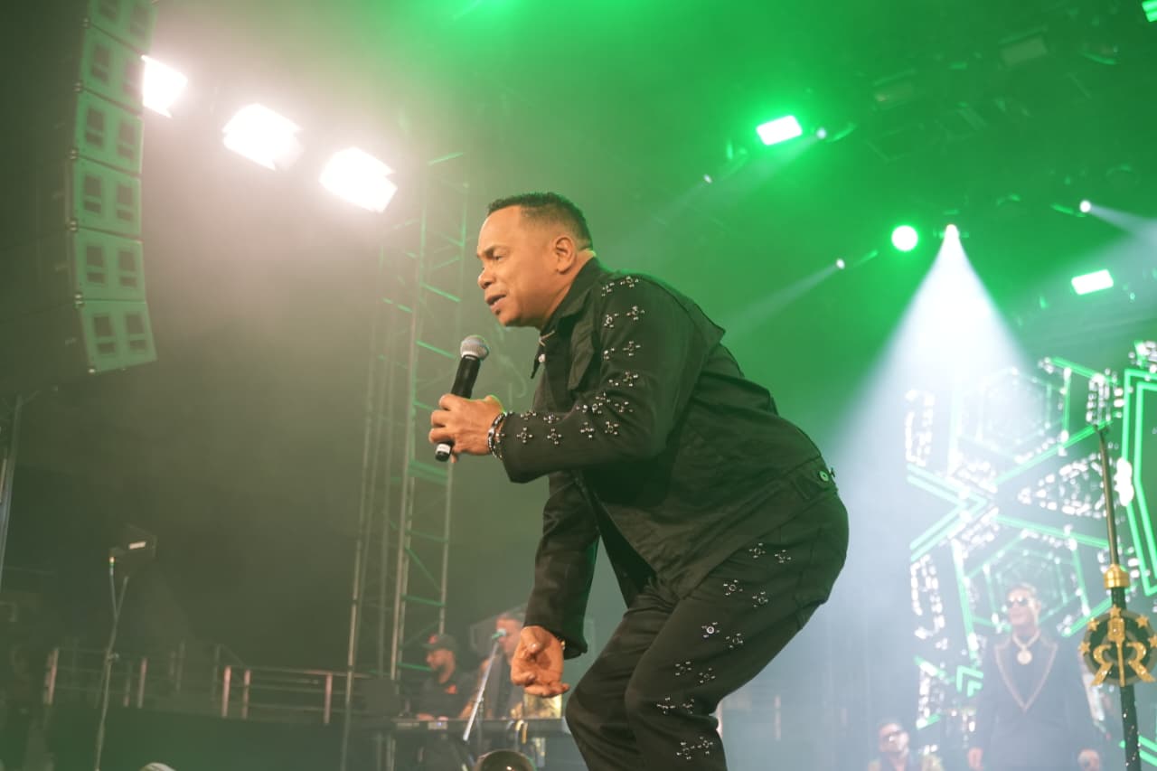 Joe Veras, primer invitado de Raulin Rodríguez en su concierto en Santiago