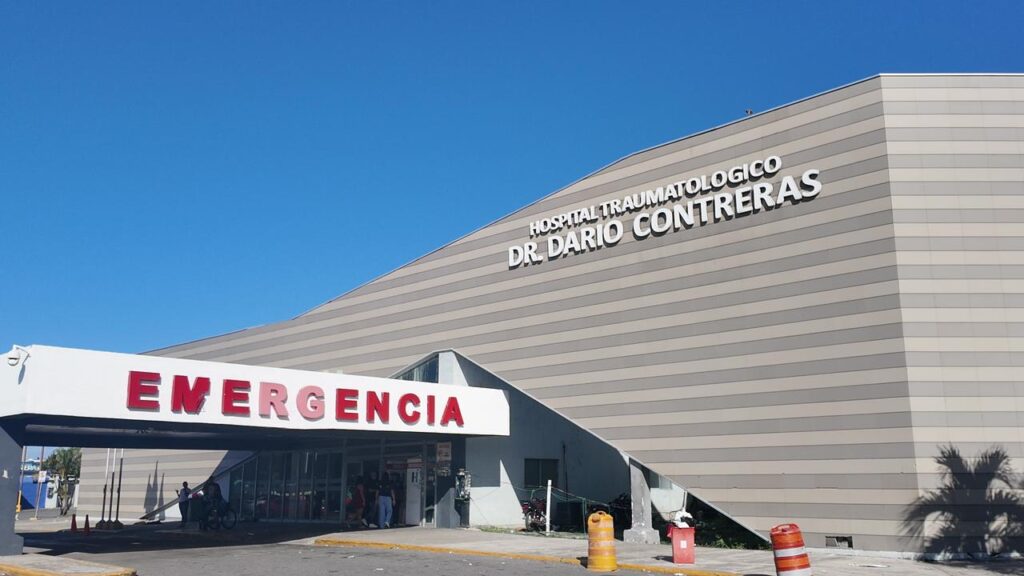 Según testigo, trifulca en el Darío Contreras se originó al detectar una pistola a familiar de paciente
