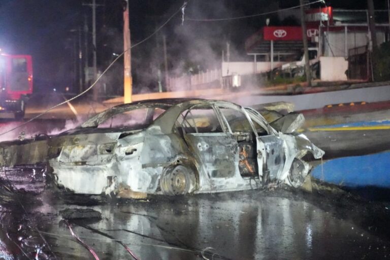 Tres heridos de gravedad tras accidente de tránsito en la entrada de Santiago
