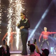 Raulín Rodríguez inicia por segunda noche su concierto “Mi Historia Musical” en la Gran Arena del Cibao