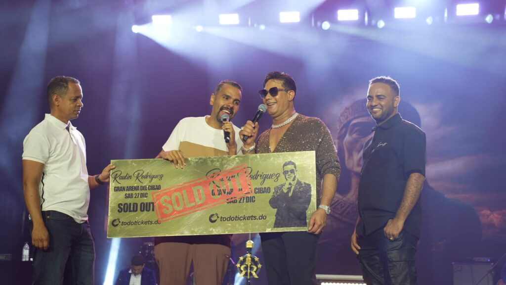 Raulín Rodríguez logra doble sold out y consagra dos noches históricas en la Gran Arena del Cibao