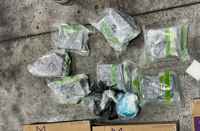 Frustran envío de ocho paquetes presumiblemente cocaína a España