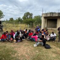 Unidades de drones del Ejército detectan a 34 haitianos indocumentados que se ocultaban en una construcción en Dajabón