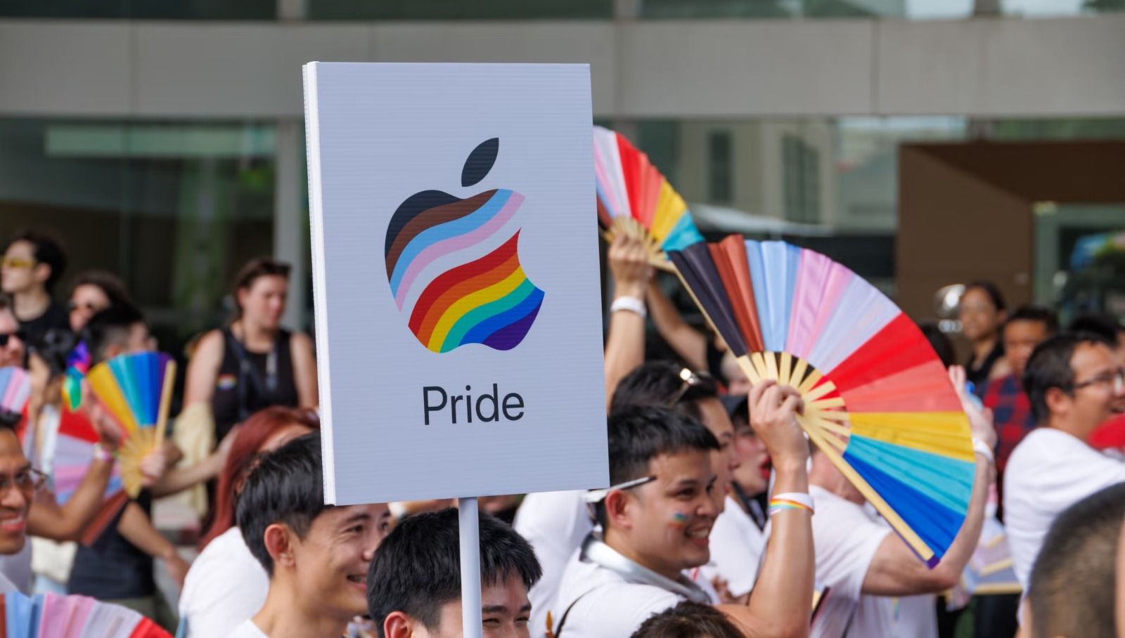 Apple elimina una aplicación de citas entre homosexuales de su tienda online en Rusia