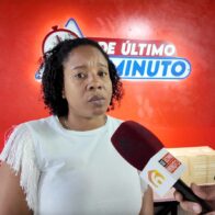 Viuda exige justicia por muerte de su esposo durante asalto en play de Villa Fundación, San Cristóbal