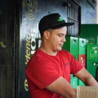 Vendedores de bebidas alcohólicas se preparan para recibir el Año Nuevo