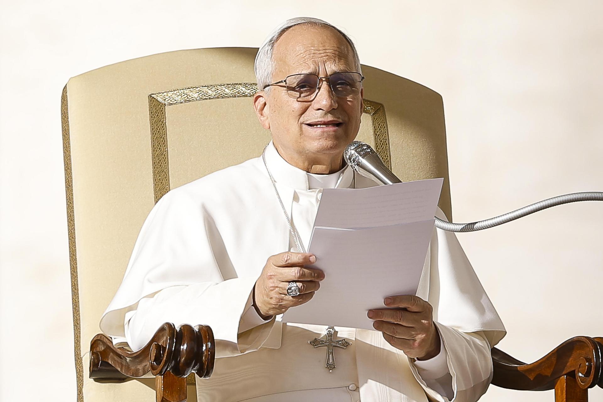 El papa critica los llamados a aumentar el gasto militar en época de desestabilización
