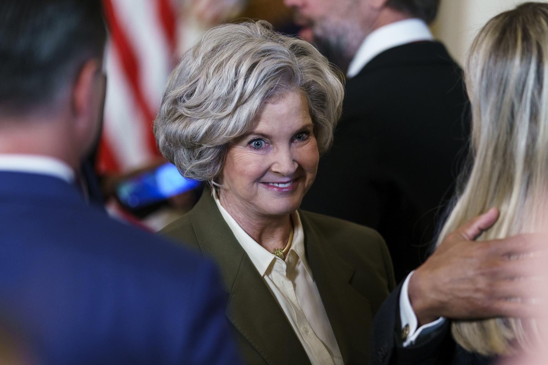 La jefa de gabinete de la Casa Blanca afirma que Trump tiene "personalidad de alcohólico"