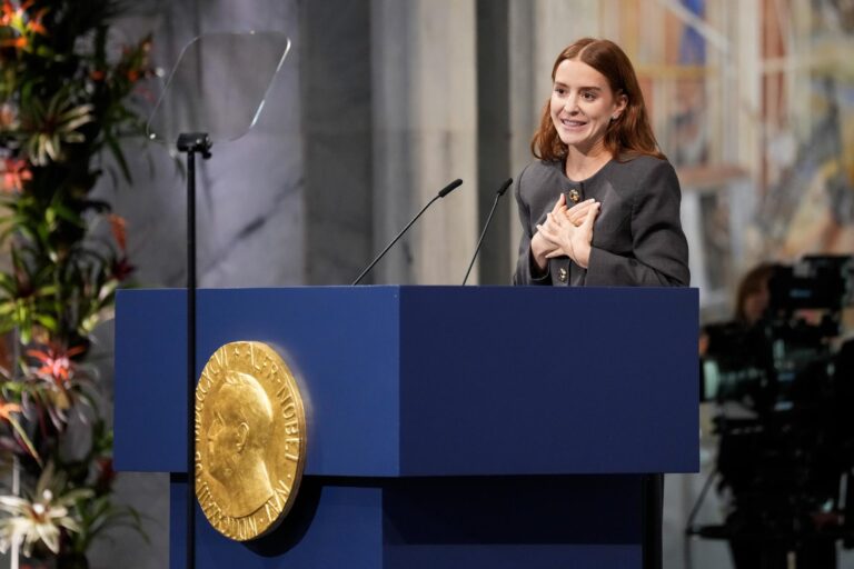 Machado dedica el Nobel de la Paz a todos los venezolanos y a los líderes que la apoyaron