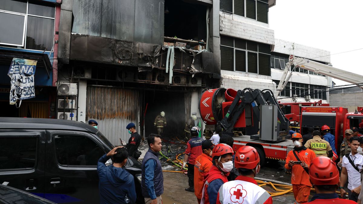 Al menos 20 muertos por un incendio en un edificio de siete plantas de Yakarta