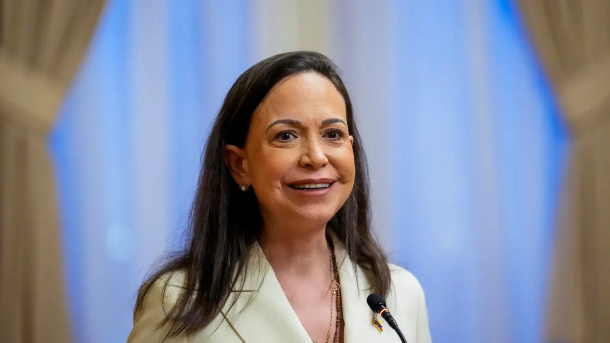 María Corina Machado abandona Oslo tras salir de Venezuela; se recupera de lesión, según colaborador