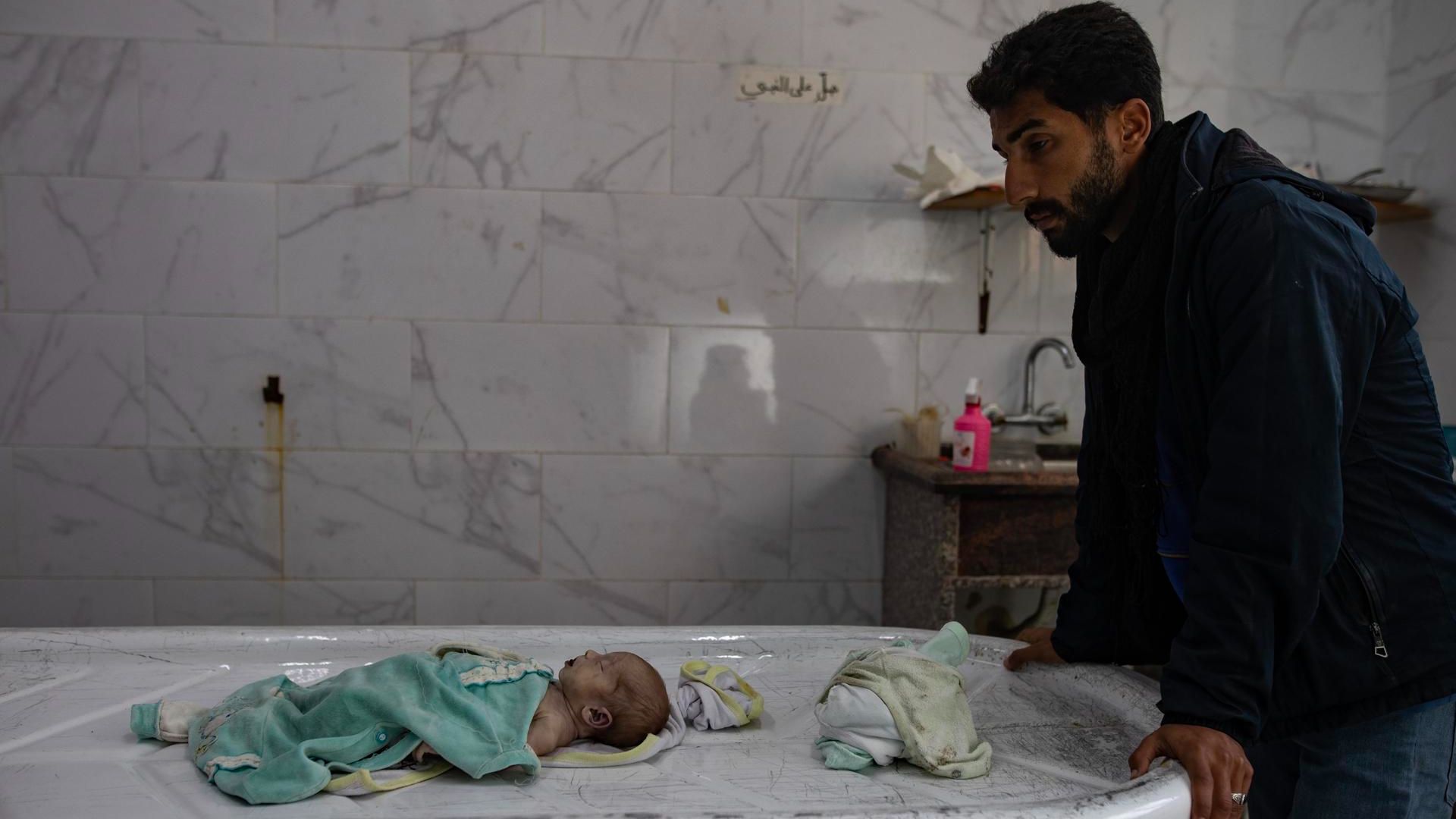 Muere un bebé de dos meses en Gaza víctima del frío, según reporta Sanidad gazatí