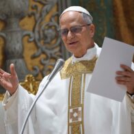 El papa reclama una acción coordinada de toda la sociedad para regular la IA