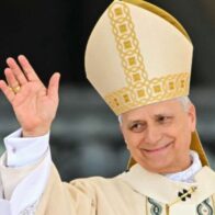 El papa dice que la Iglesia es víctima de los servicios de Inteligencia en varios países