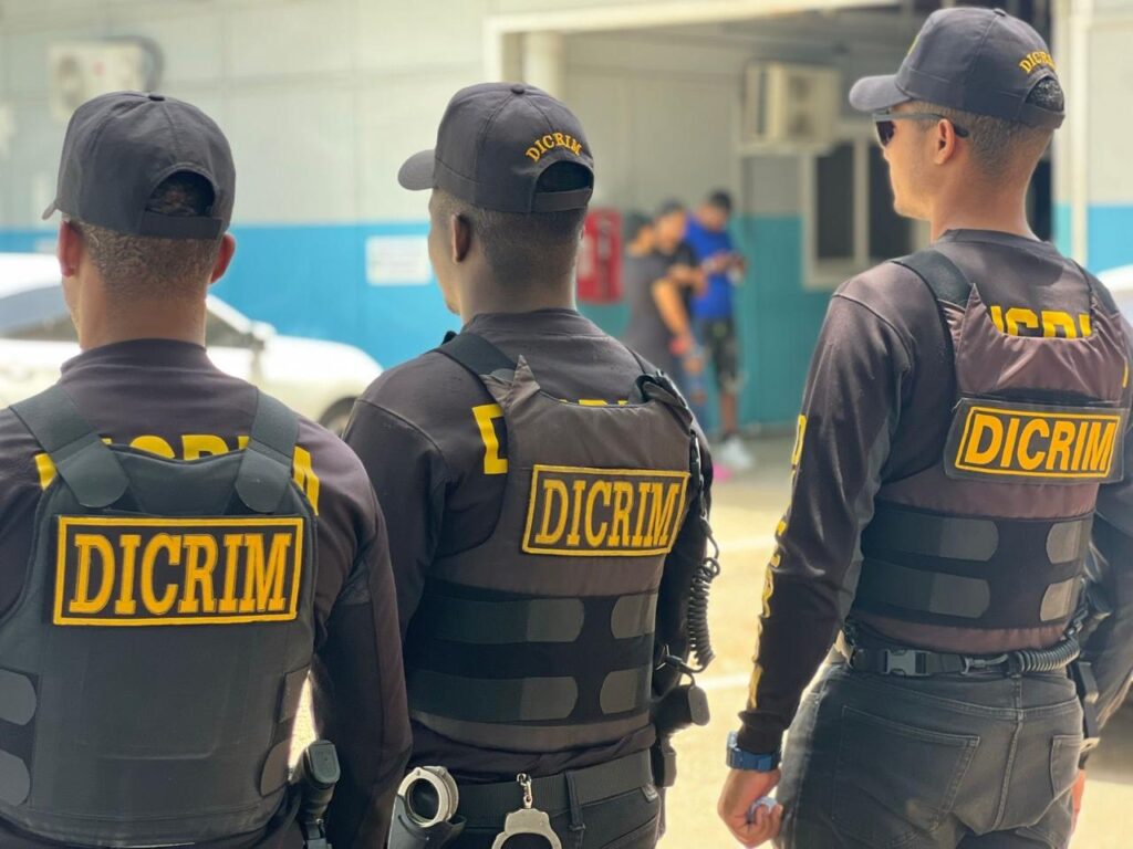 Autoridades de Cotuí publican lista de los más buscados por diversos hechos