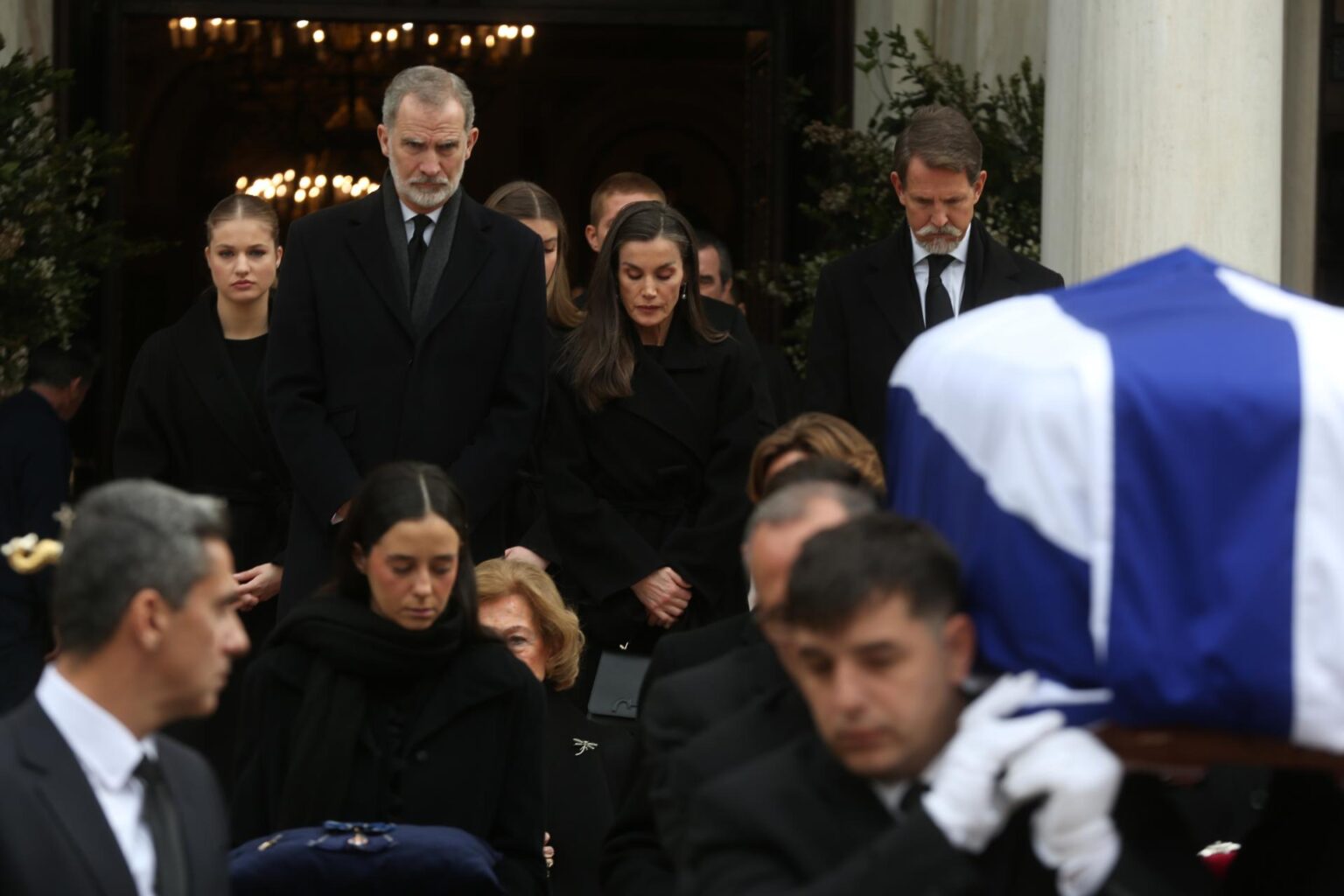 La familia real española despide a Irene de Grecia en su funeral en la catedral de Atenas