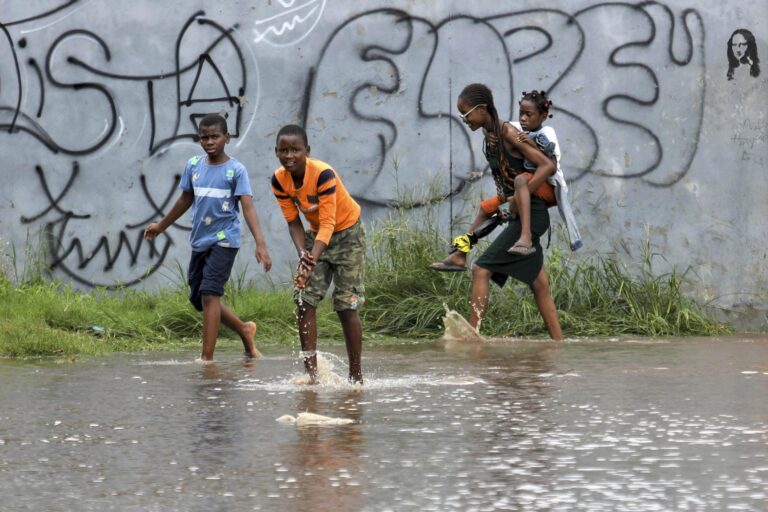 Unicef: más de la mitad de los 500.000 afectados por inundaciones en Mozambique son niños