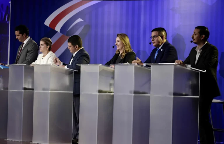 Costa Rica se prepara para elegir presidente este domingo entre continuidad y cambio