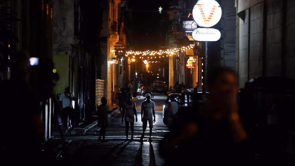 Cuba cerró 2025 con una crisis eléctrica sin precedentes y una economía en fuerte contracción