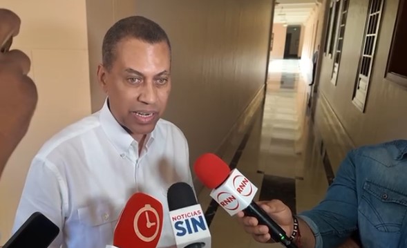 Guido Gómez Mazara llama a canalizar críticas internas del PRM tras declaraciones de Alfredo Pacheco