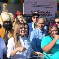 Alcaldía destaca impacto social y ambiental del programa “Plásticos por Juguetes”