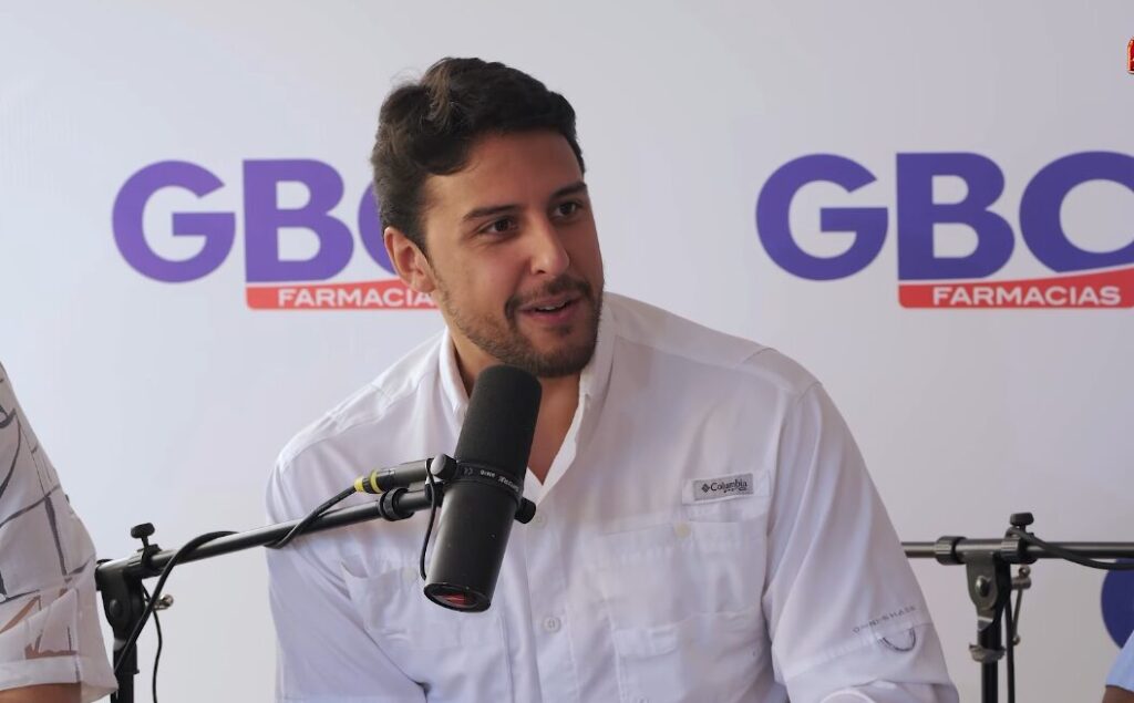 GBC impulsa el futuro laboral de jóvenes dominicanos con simuladores de farmacia en politécnicos