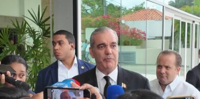 Presidente Abinader reconoce rol clave de Ramón Alburquerque como asesor del Estado