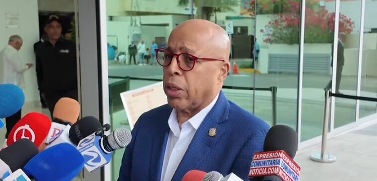 Pacheco recuerda a Alburquerque como un "fajador" que rompió muchas barreras