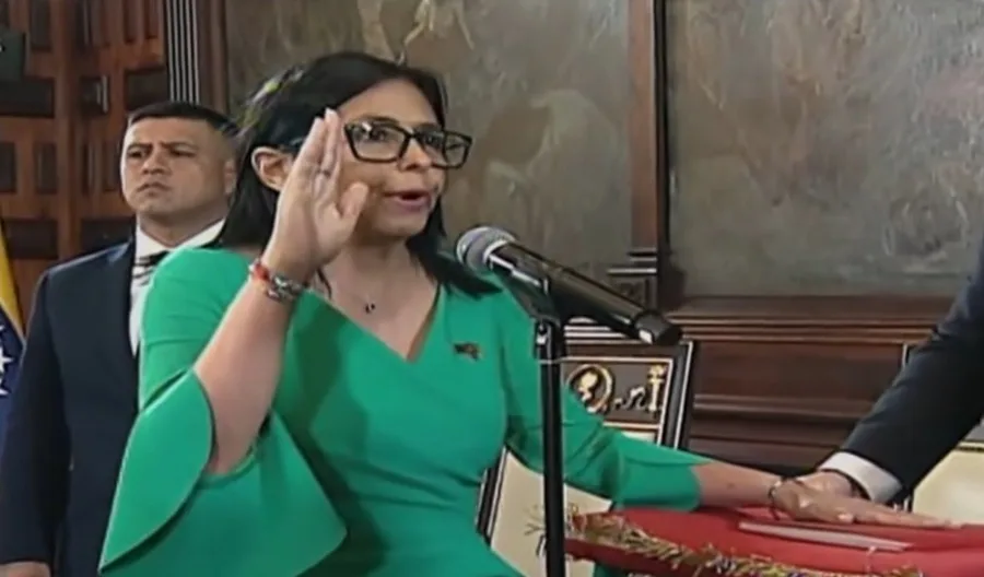 Delcy Rodríguez se convierte en la primera presidenta de Venezuela