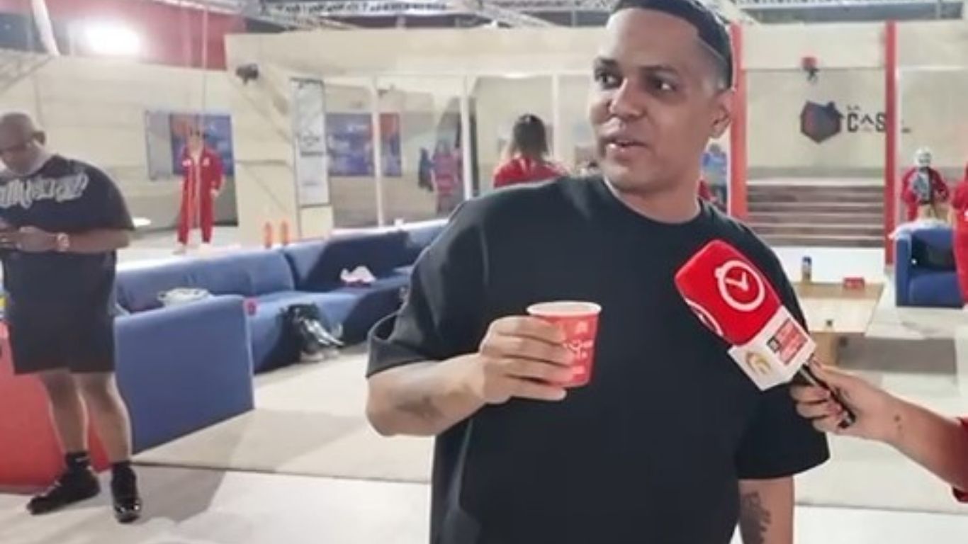 “Contento y disfrutando el proceso”: Así se siente Santiago Matías con su primer “Live Extendido”