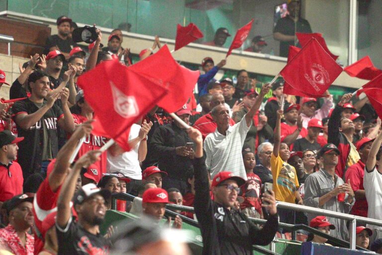 Fans del Escogido Campeones | Noticias de hoy en De Último Minuto