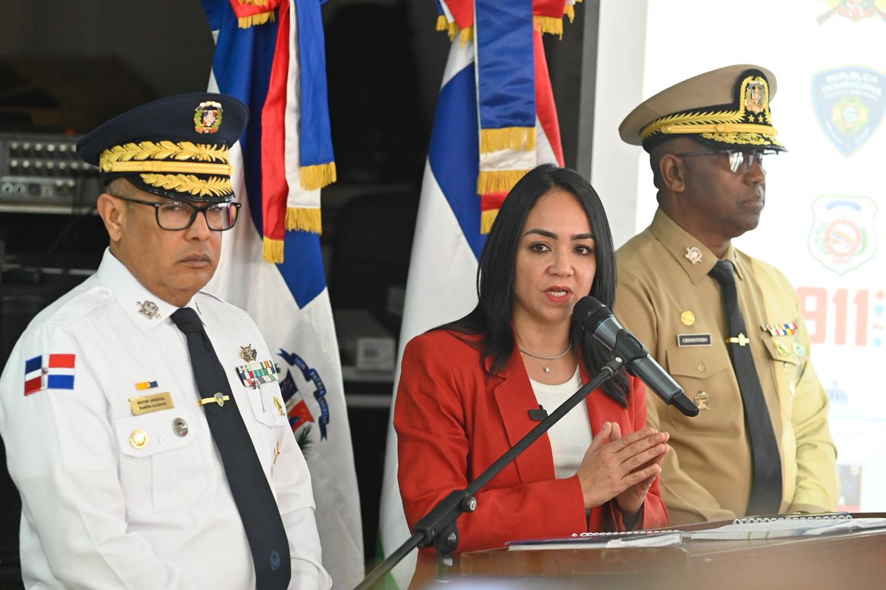 Unidades caninas del FBI y la INL se integran a la búsqueda de niña desaparecida en Puerto Plata