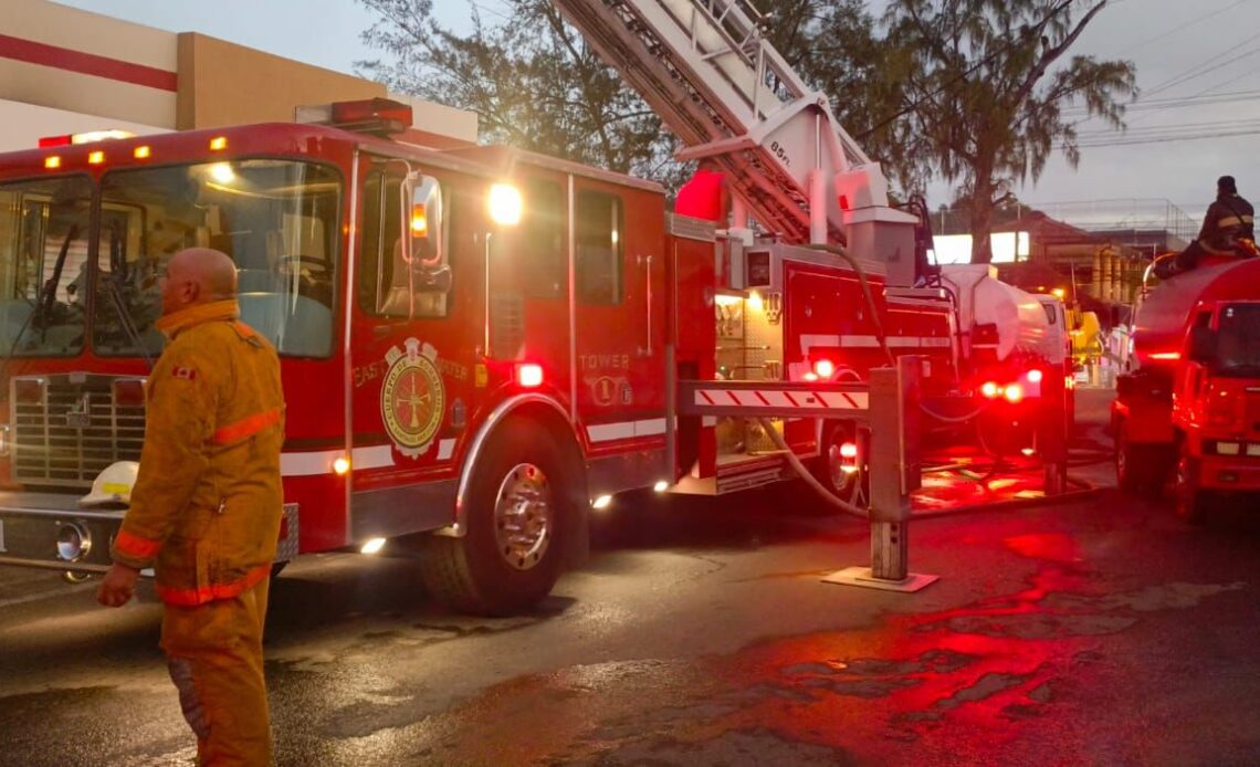 Incendio destruye varios negocios en Bella Vista, Santiago; no se reportan víctimas