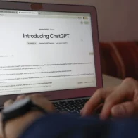 OpenAI lanza un apartado de salud en ChatGPT y anima a los usuarios a compartir sus datos