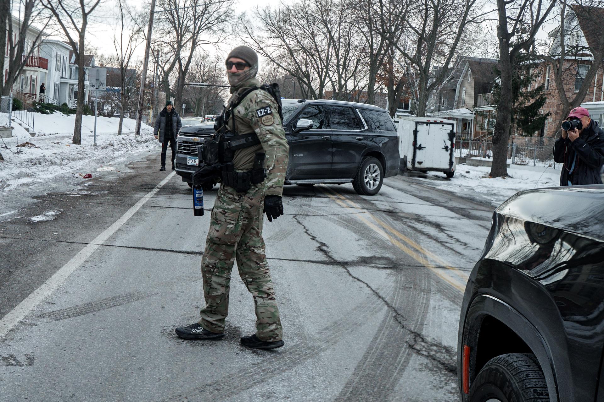 El Gobierno de EE.UU. enviará "cientos" de agentes federales adicionales a Minnesota