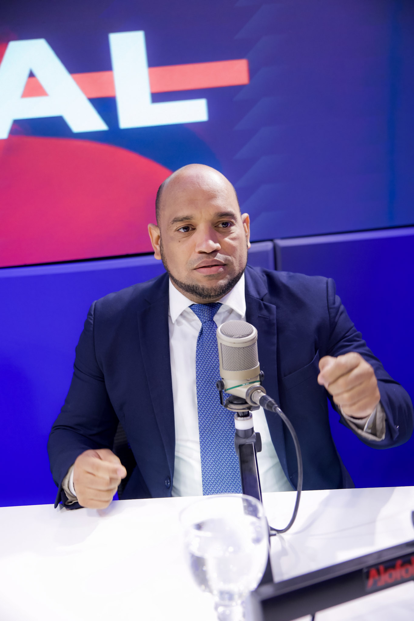 Jonatan Familia califica decretos del presidente Abinader como "una bofetada a la base del PRM"