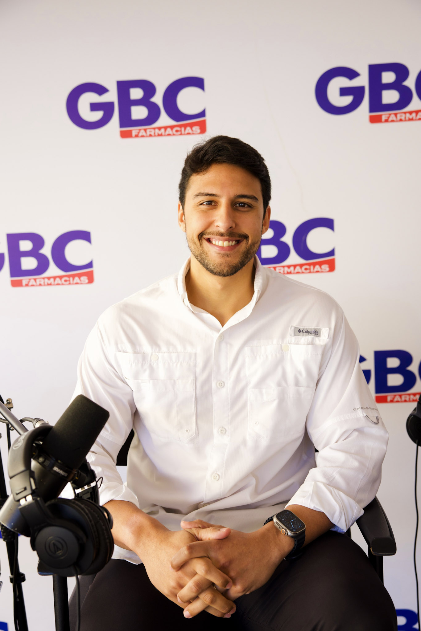GBC impulsa el futuro laboral de jóvenes dominicanos con simuladores de farmacia en politécnicos