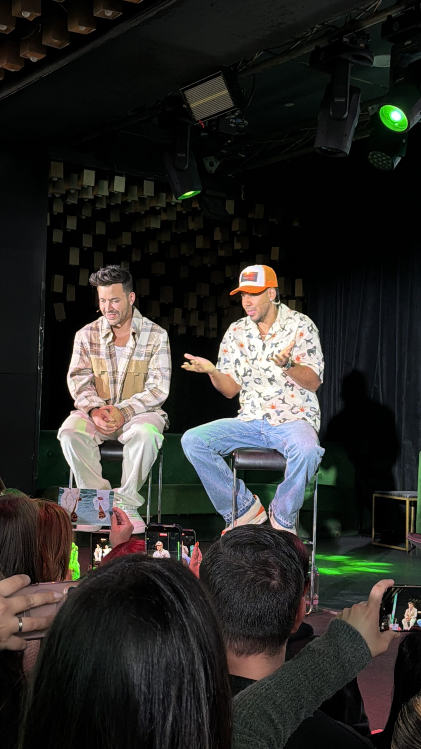 Romeo Santos y Prince Royce dominan España y celebran con fanáticos en Madrid previo a su gran gira